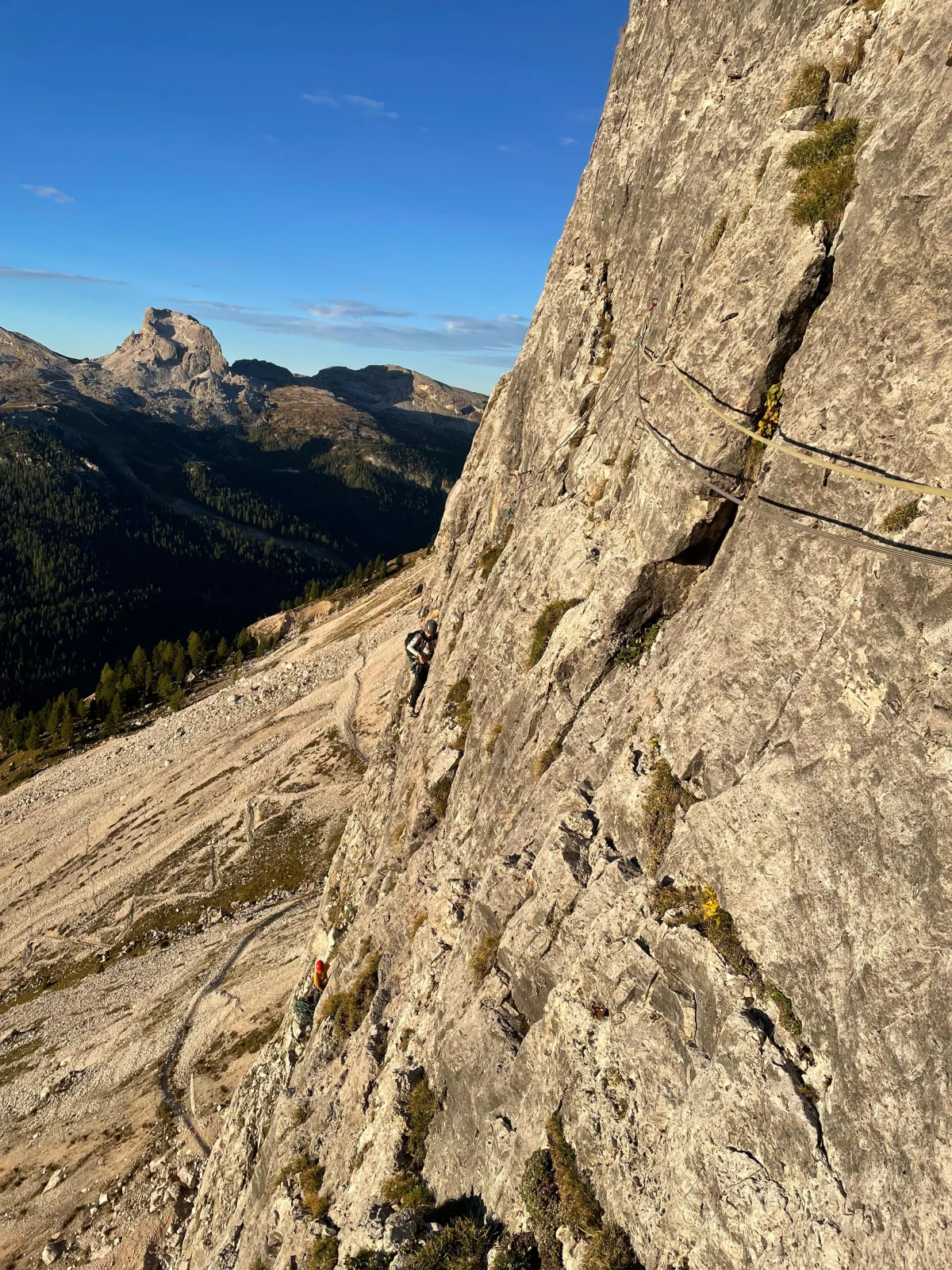 Die zweite Seillänge der Tour von oben fotografiert.